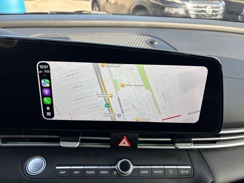 Used 2025 Hyundai Elantra SEL image 20