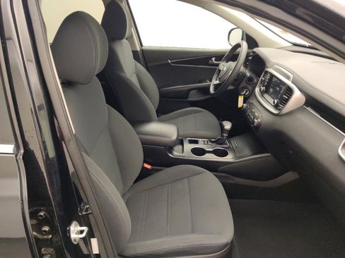 Used 2020 Kia Sorento FWD V6 image 21