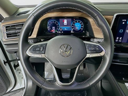 Used 2024 Volkswagen Atlas SE FWD image 20