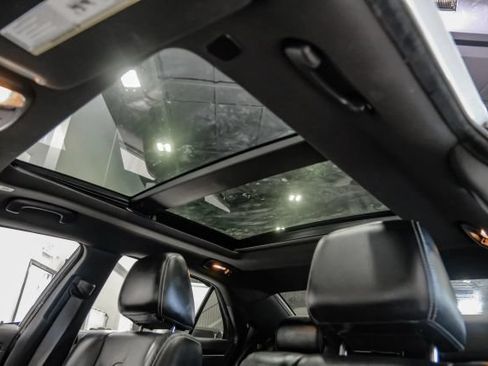 Used 2022 Chrysler 300 S w/ Comfort Group RWD image 6