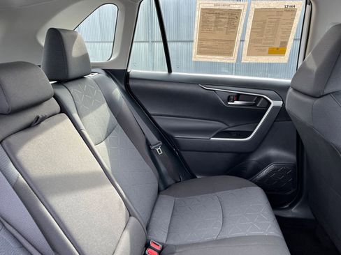 Used 2025 Toyota RAV4 XLE image 37