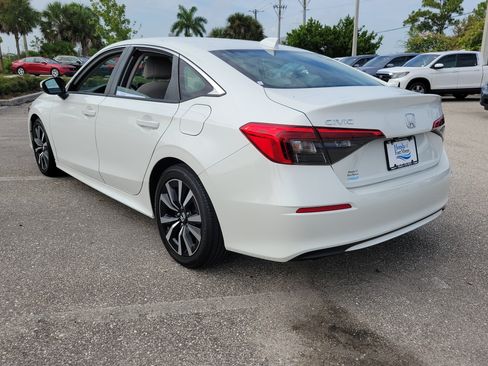 Used 2024 Honda Civic EX image 4