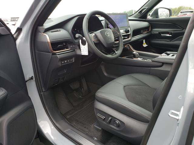 New 2026 Toyota Grand Highlander AWD Hybrid image 10