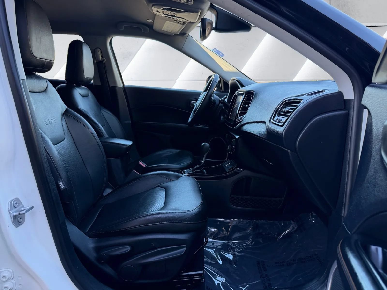 Used 2018 Jeep Compass Limited w/ Navigation Group FWD image 16
