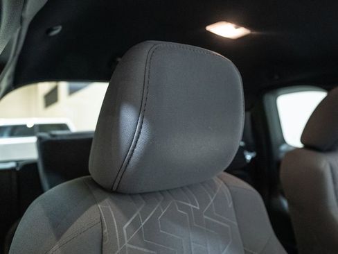 Used 2017 Toyota Tacoma TRD Off-Road image 15