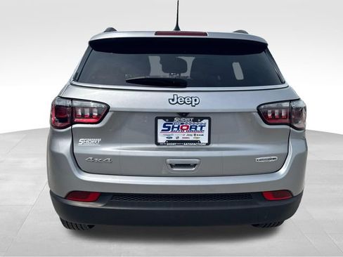 Used 2022 Jeep Compass Latitude AWD/4WD image 7