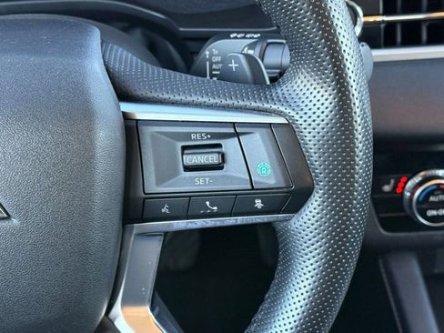 Used 2024 Mitsubishi Outlander SE image 27