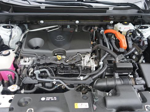 Used 2019 Toyota RAV4 XSE AWD/4WD image 10