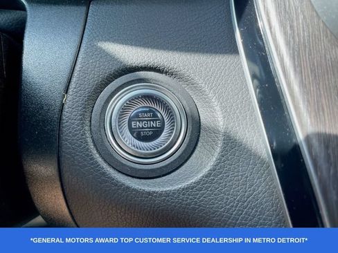 Used 2021 Mercedes-Benz GLC 300 4MATIC image 17