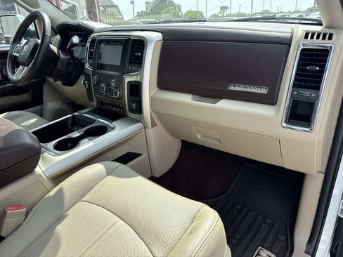 Used 2018 RAM 2500 Laramie w/ Convenience Group AWD/4WD image 12