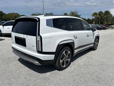 New 2026 Hyundai Ioniq 9 Limited image 10