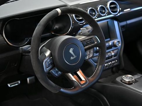 Used 2020 Ford Mustang Shelby GT500 w/ Carbon Fibre Track Pack image 24