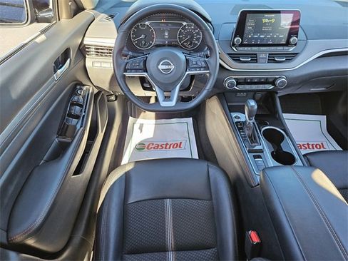 Used 2025 Nissan Altima 2.5 SR image 11