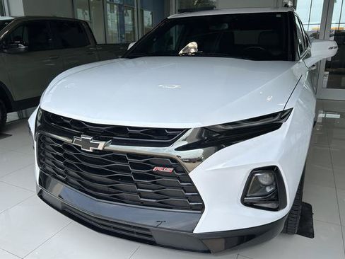 Used 2019 Chevrolet Blazer RS w/ Sun and Wheels Package AWD/4WD image 3