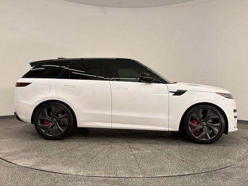 Used 2024 Land Rover Range Rover Sport Dynamic SE AWD/4WD image 8