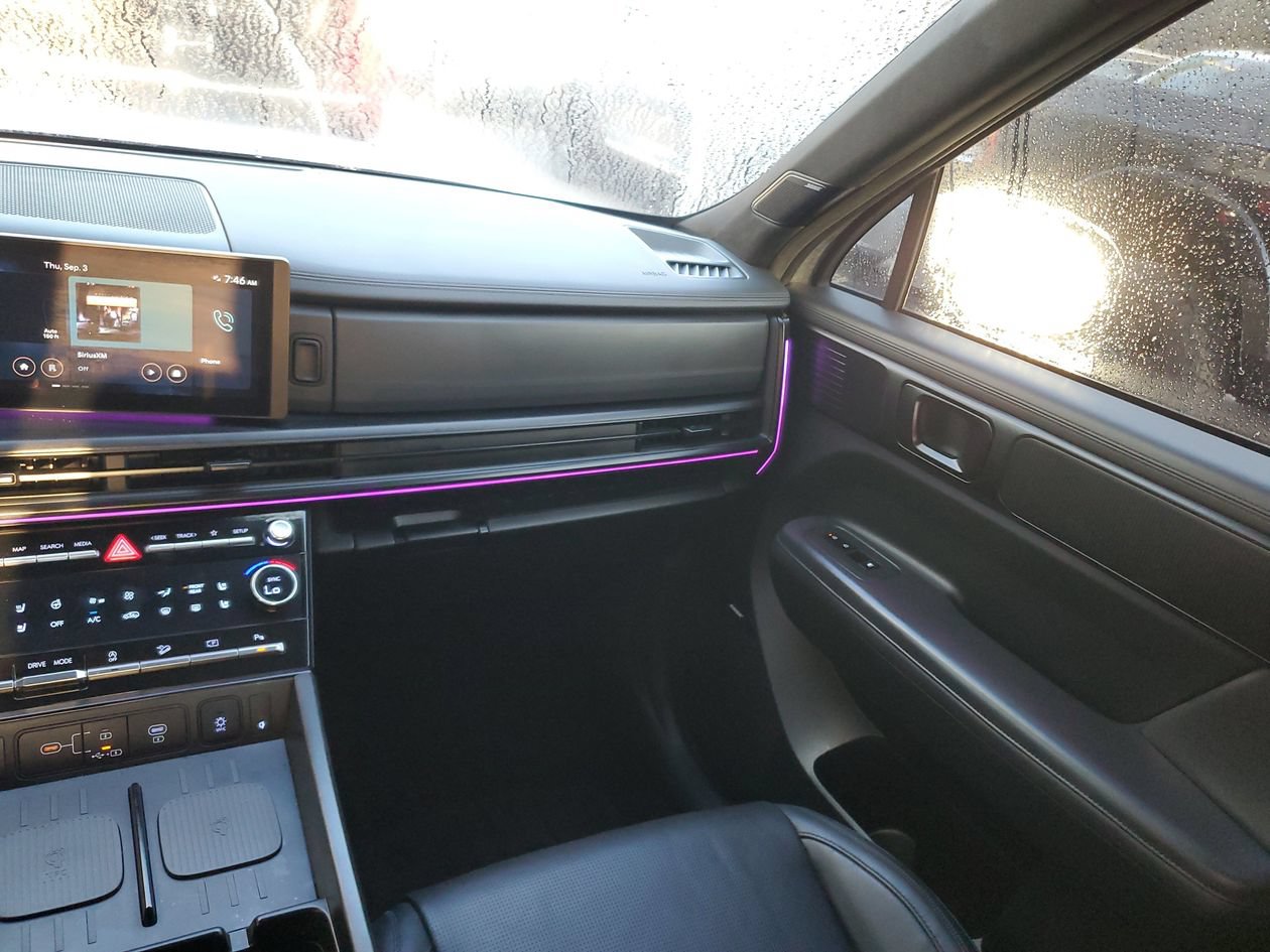 Used 2024 Hyundai Santa Fe Calligraphy FWD image 13