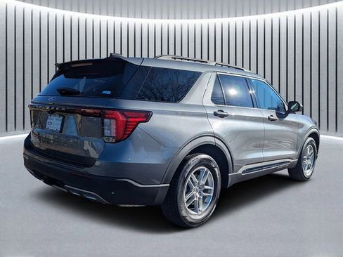 New 2026 Ford Explorer Active w/ Active Comfort Package image 3