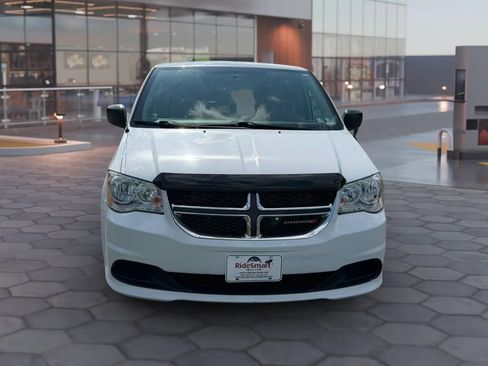 Used 2018 Dodge Grand Caravan SE w/ UConnect Hands-Free Group FWD image 8