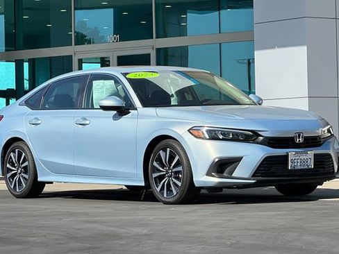 Used 2023 Honda Civic EX image 2