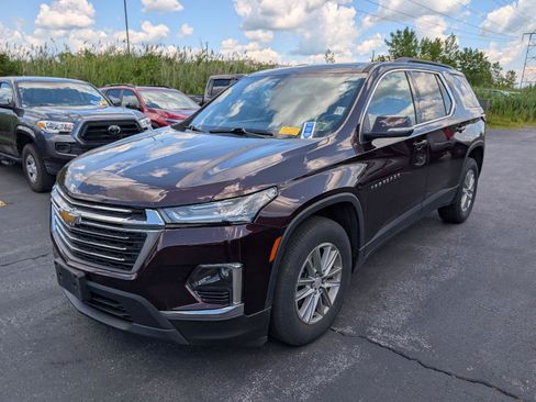 Used 2023 Chevrolet Traverse LT AWD/4WD image 4