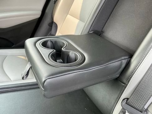 Used 2020 Chevrolet Equinox Premier FWD image 36