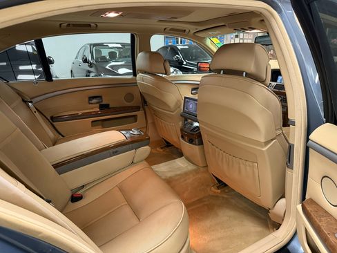 Used 2007 BMW 750Li image 25