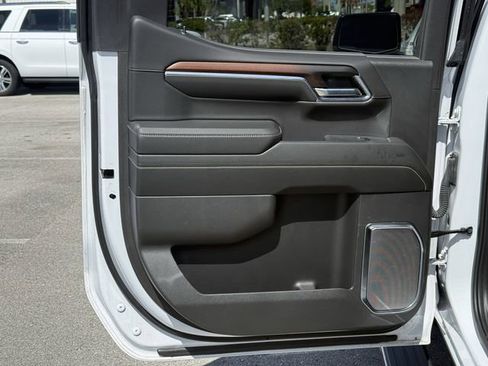 Used 2024 GMC Sierra 1500 Denali w/ Denali Reserve Package image 35