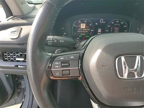 Used 2023 Honda Accord Touring image 16