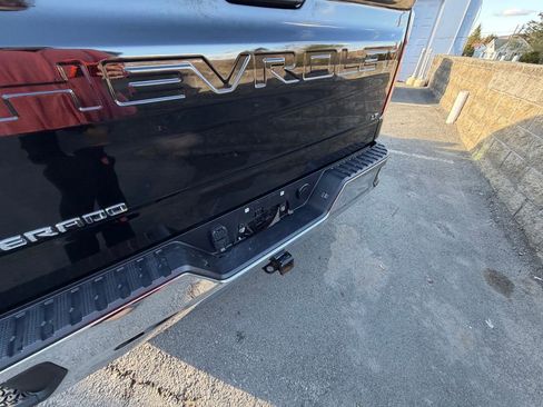 Used 2023 Chevrolet Silverado 1500 LT image 12