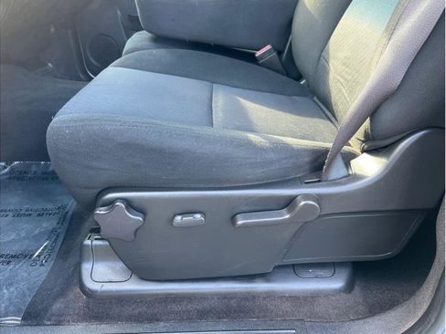 Used 2010 Chevrolet Silverado 1500 LT image 3