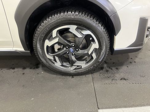 Used 2021 Subaru Crosstrek 2.5i Limited w/ Moonroof Package 2 image 12