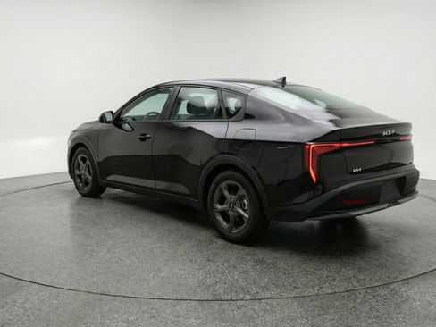 Used 2025 Kia K4 LXS image 6