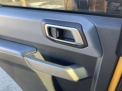 Used 2021 Ford Bronco Black Diamond image 27