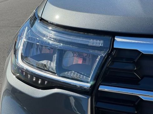 New 2026 Ford Explorer Active AWD/4WD image 4