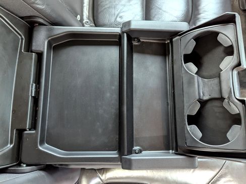 Used 2010 Volvo XC70 3.2 image 47