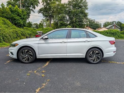 Used 2019 Volkswagen Jetta SEL Premium FWD image 9