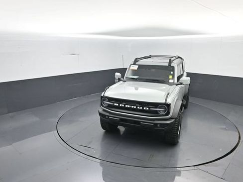 Certified 2023 Ford Bronco Outer Banks w/ Sasquatch Package AWD/4WD image 26