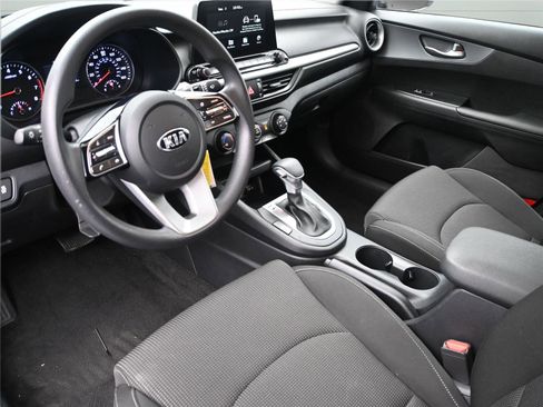 Used 2021 Kia Forte LXS image 6