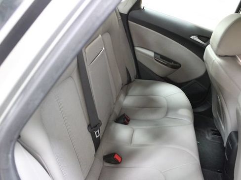 Used 2012 Buick Verano FWD image 9
