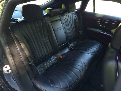 Used 2022 Mercedes-Benz EQS 450+ Sedan image 17