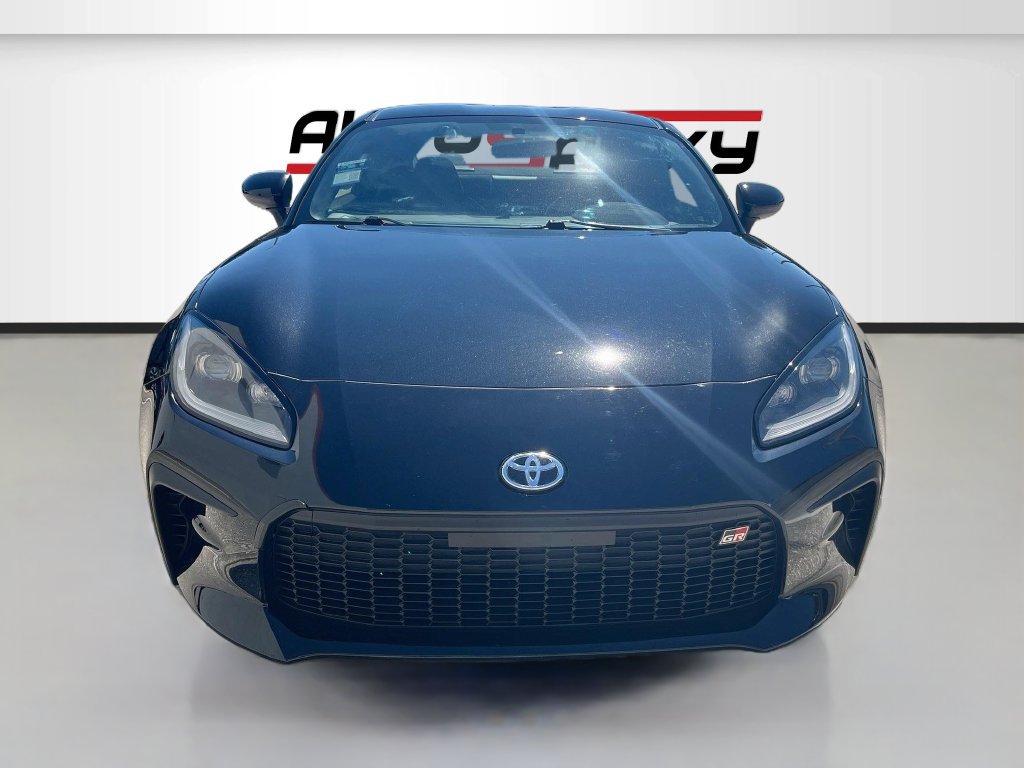 Used 2023 Toyota GR86 Premium w/ ALL Weather Mat Package (TMS) RWD image 2