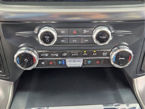 Certified 2025 Ford F150 Lariat w/ Equipment Group 501A Mid AWD/4WD image 18