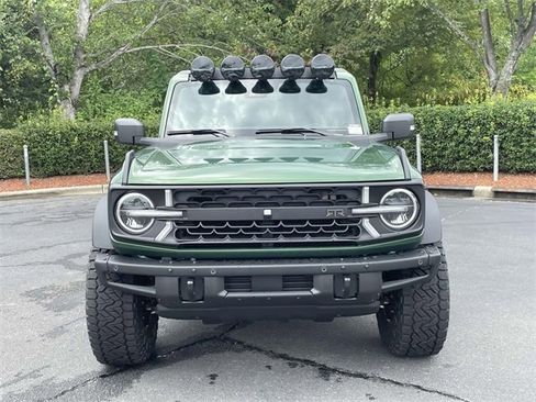 New 2025 Ford Bronco Badlands image 2