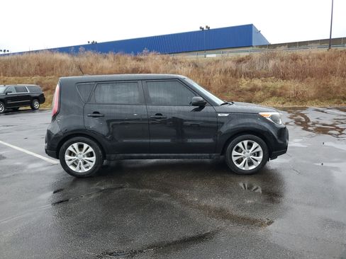 Used 2016 Kia Soul + w/ Primo Package image 3
