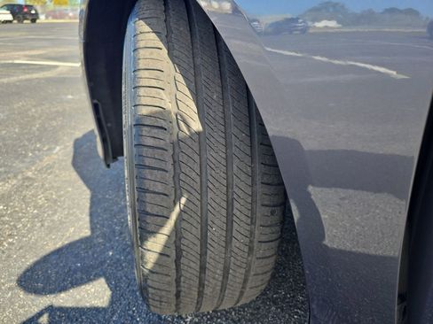 Used 2019 Honda Accord Touring image 29