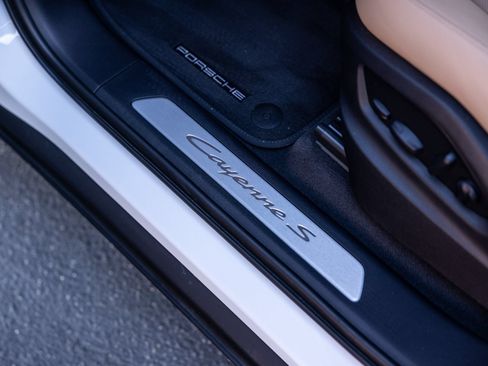 Certified 2026 Porsche Cayenne S AWD/4WD image 28