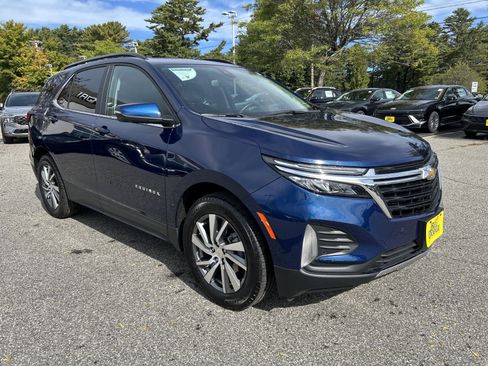Used 2022 Chevrolet Equinox LT image 3