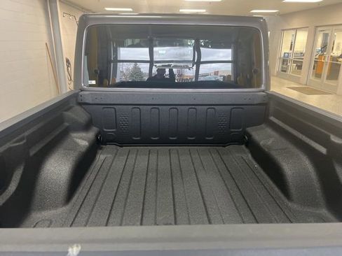 New 2026 Jeep Gladiator Rubicon image 7