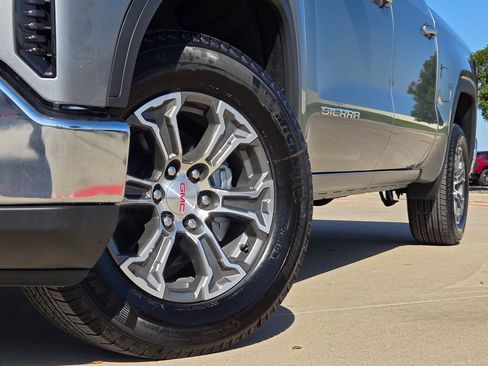 Used 2026 GMC Sierra 1500 SLT image 8