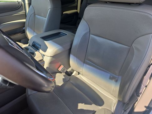 Used 2019 GMC Yukon XL SLT w/ Open Road Package image 17